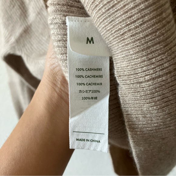 NWT Lilysilk Eshe 2-in-1 100% Cashmere Detachable Hoodie Sweater in Beige M - Picture 9 of 10